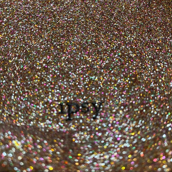 Ipsy Bag - Picture 3 of 5